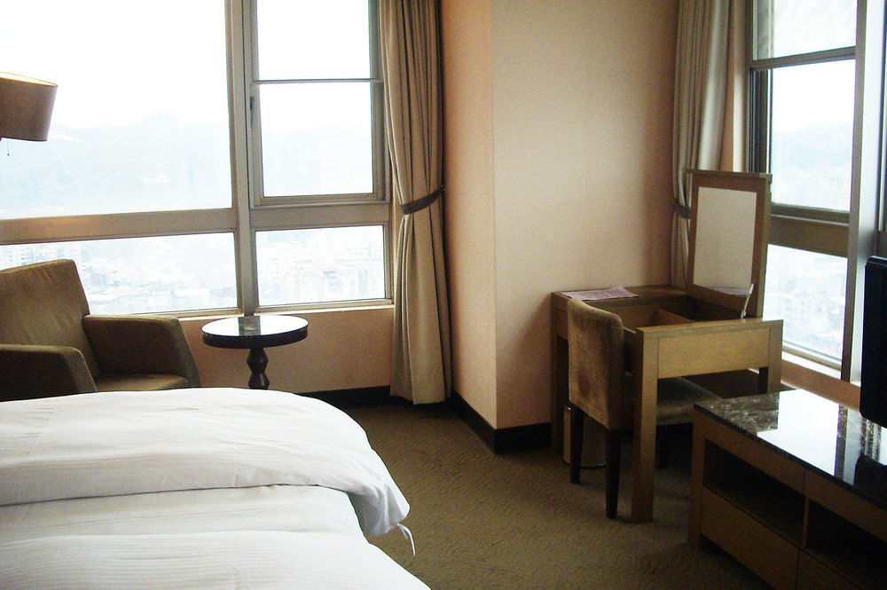 Rhine Inn Цзилун Экстерьер фото
